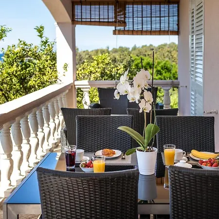 Separovic Appartement *