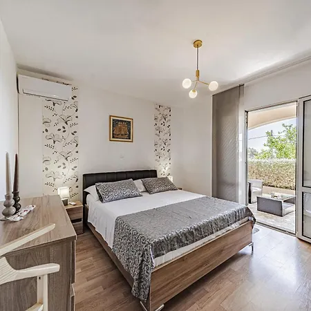 Apartment Separovic