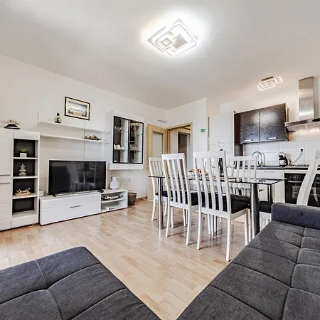 Separovic Apartment *