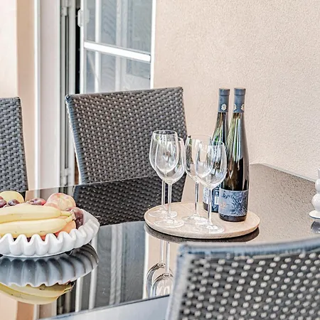 Separovic Apartment Prizba